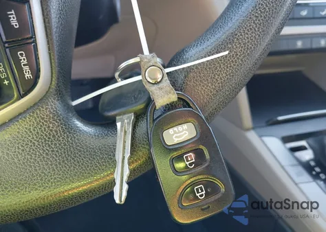 2017 Hyundai Elantra Se z USA, uszkodzony, nr VIN 5NPD74LF5HH156201